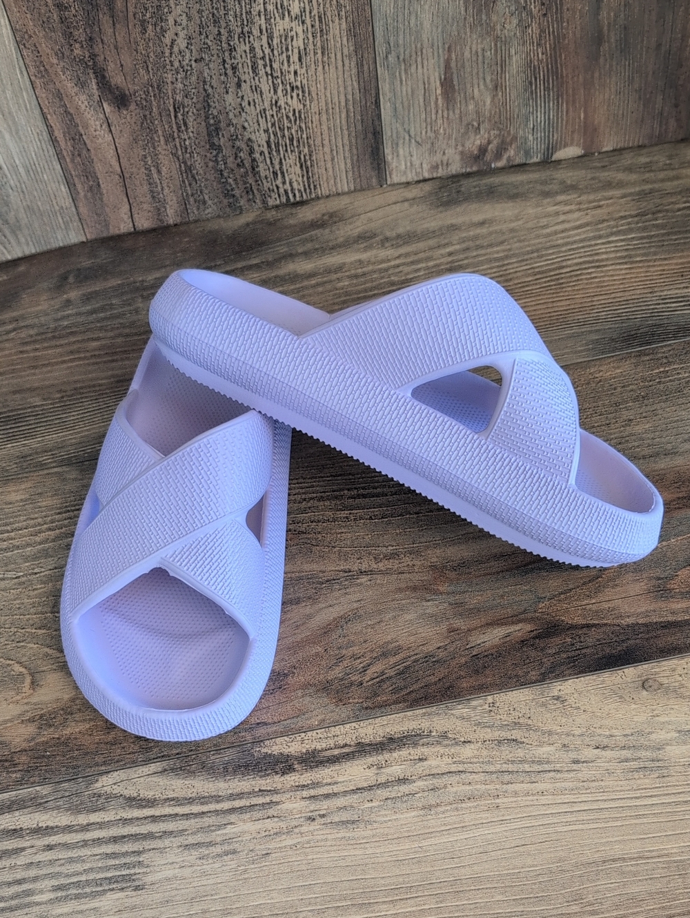 Lavender Crisscross Cloud Foam Slide Sandals 7/8